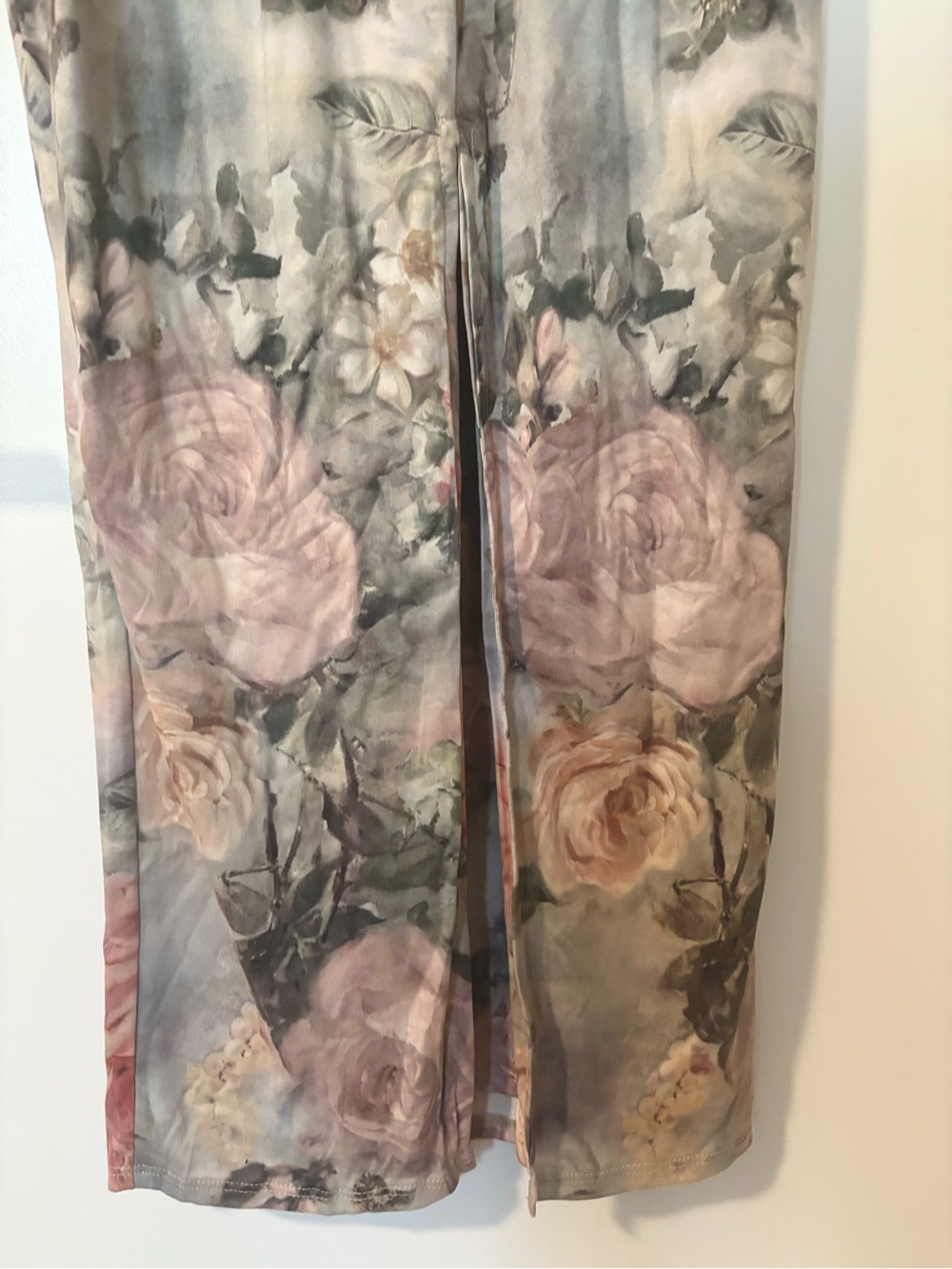 Xs soft floral Resa Dress - Picture 6 of 7